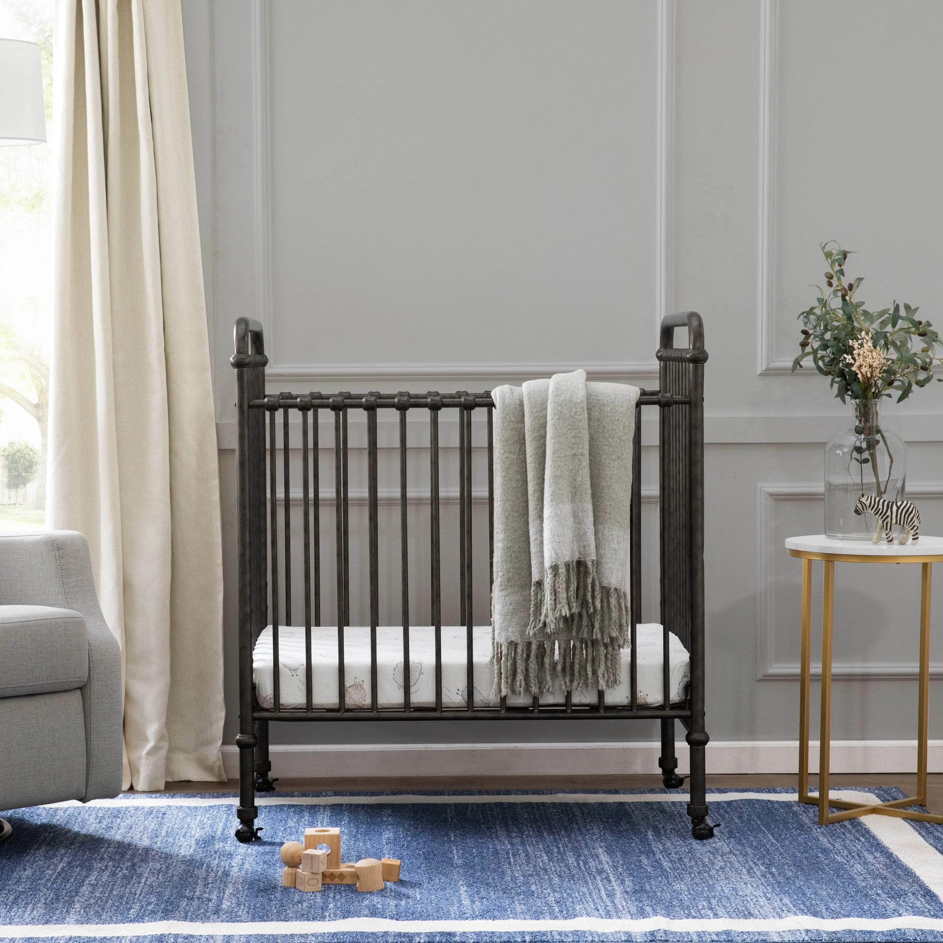 Abigail 3-in-1 Convertible Mini Crib