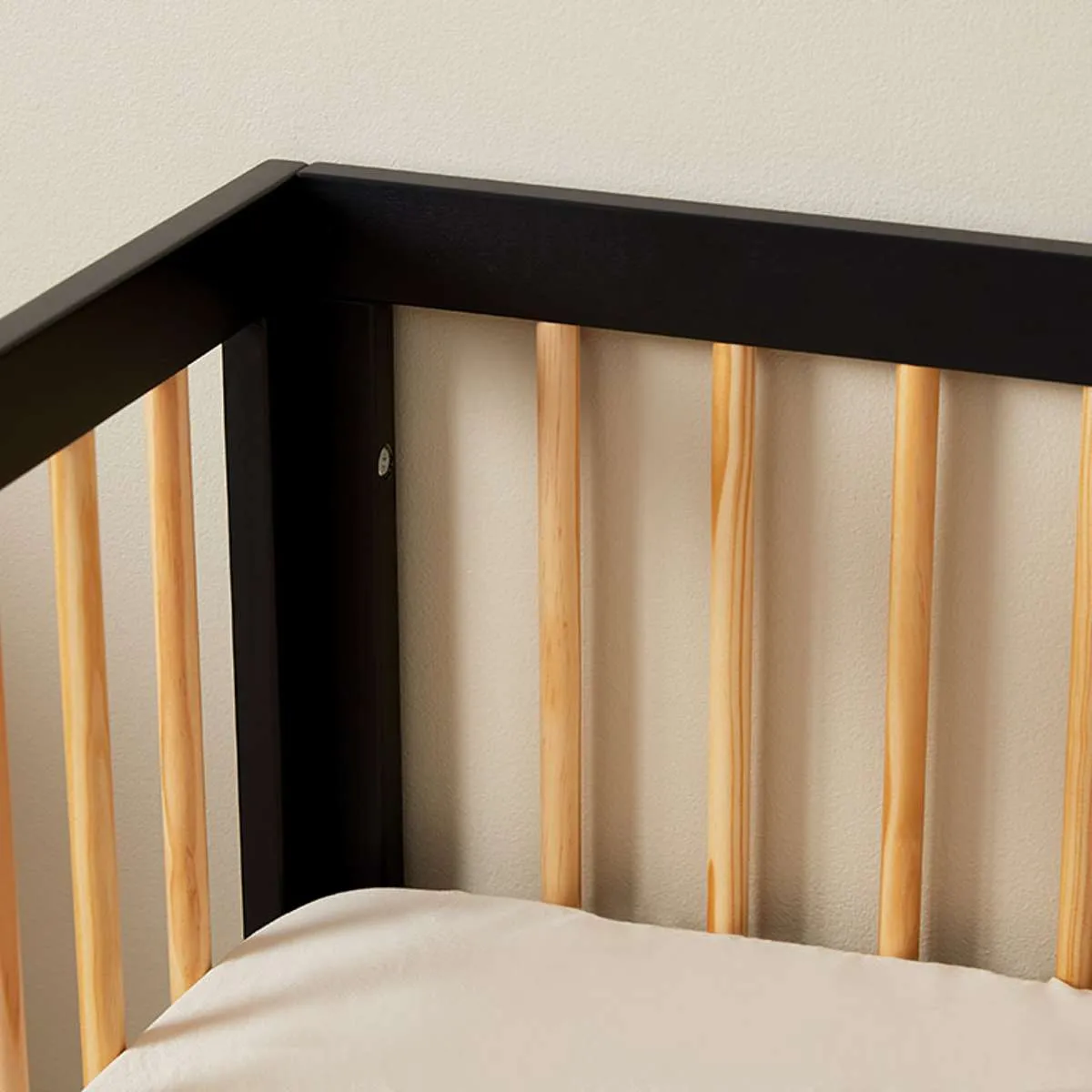 Aspen Classic Cot - Black/Natural Mocka