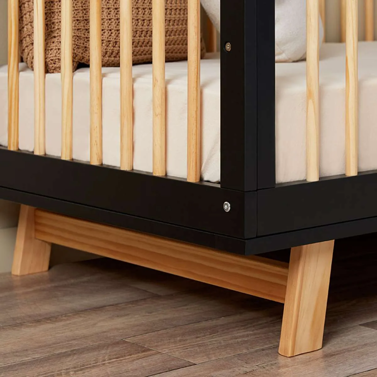 Aspen Classic Cot - Black/Natural Mocka