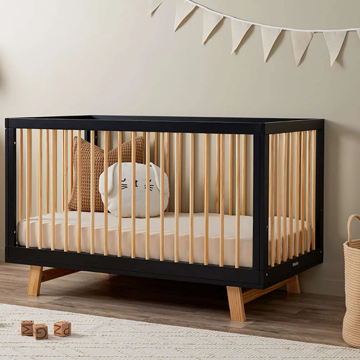 Aspen Classic Cot - Black/Natural Mocka