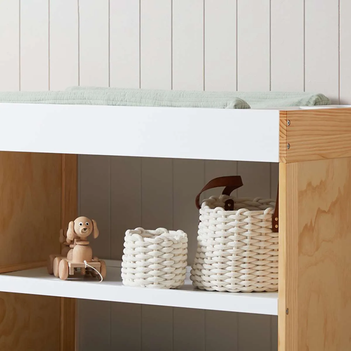 Aspiring Change Table - White/Natural Mocka