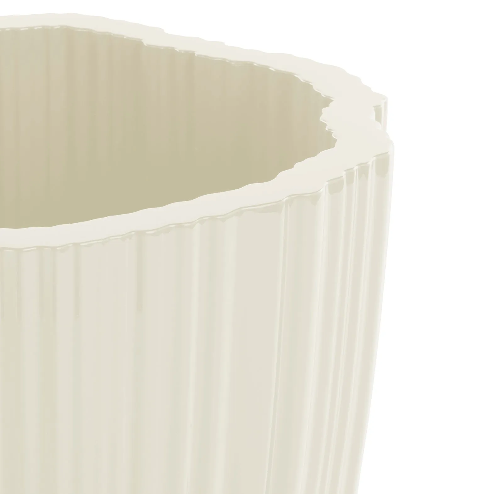 Corteza Outdoor Planter