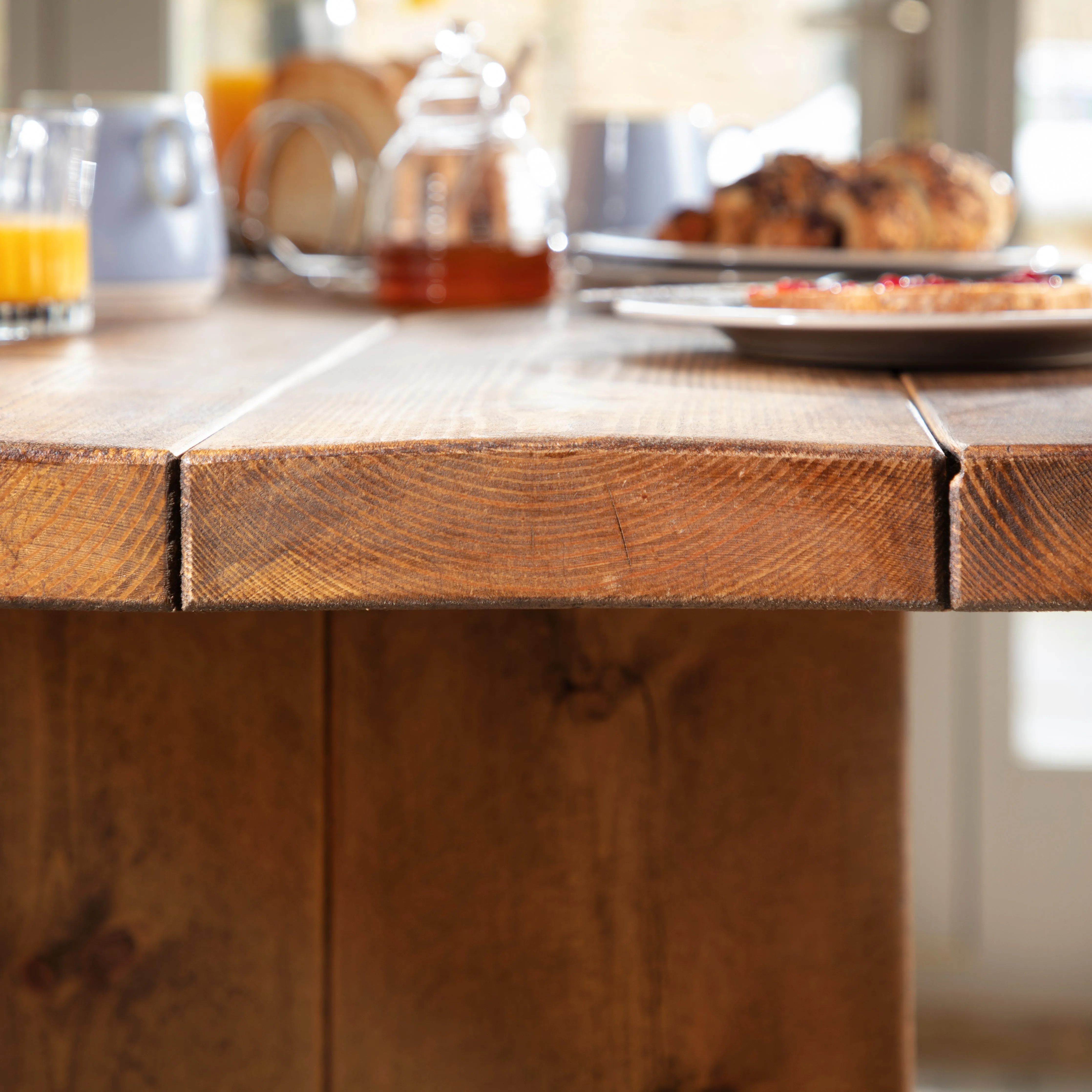 Derwent Dining Table And Benches Funky Chunky
