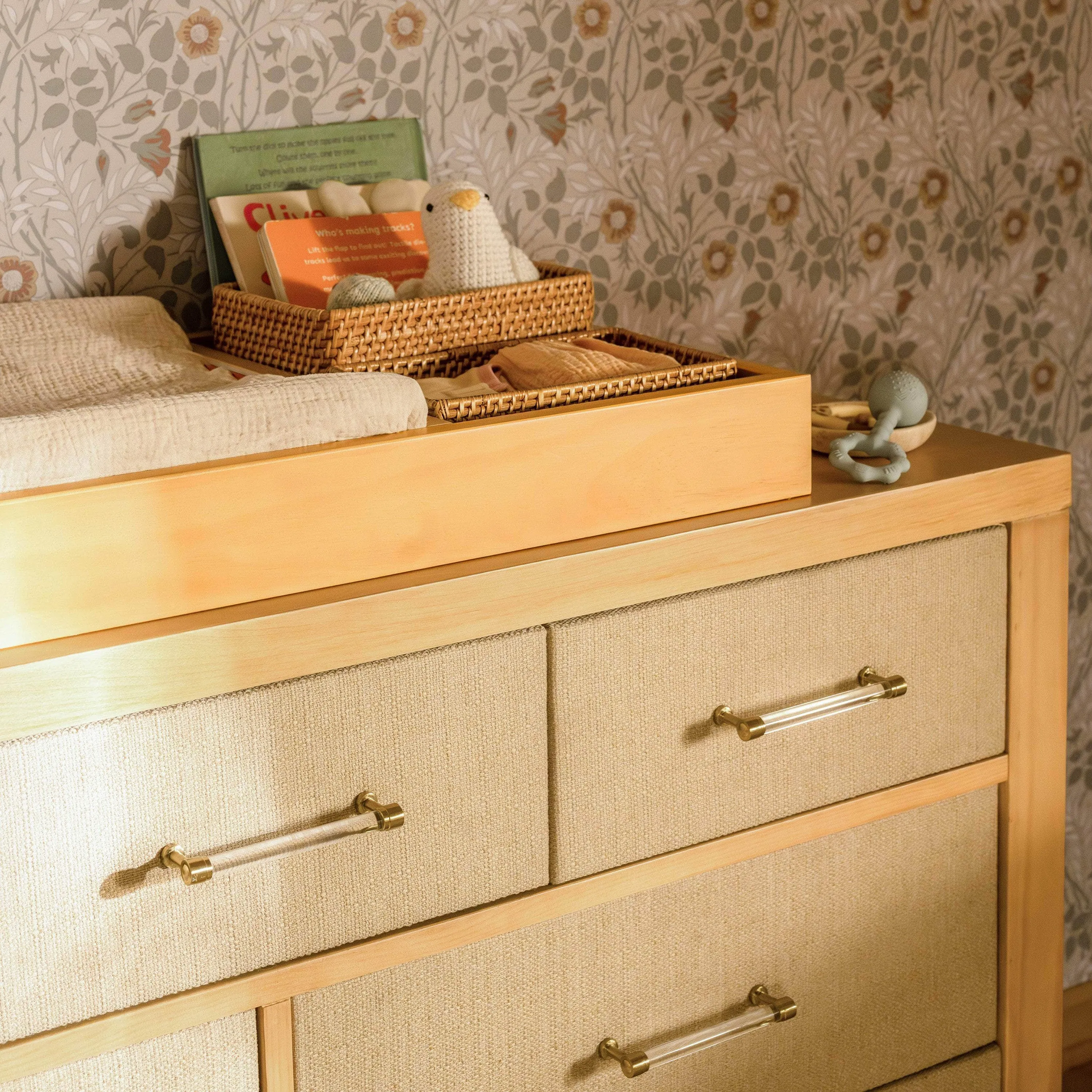 Eloise 7-Drawer Dresser