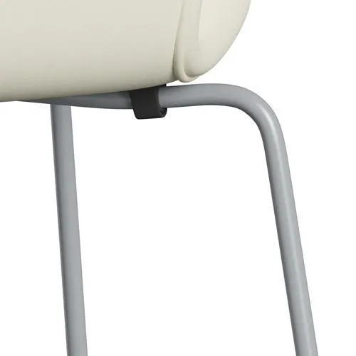 Fritz Hansen Series 7™ Chair Full Upholstery, Silver Grey/Comfort White