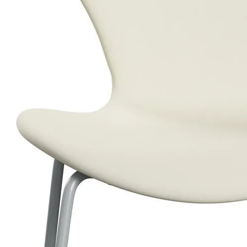 Fritz Hansen Series 7™ Chair Full Upholstery, Silver Grey/Comfort White
