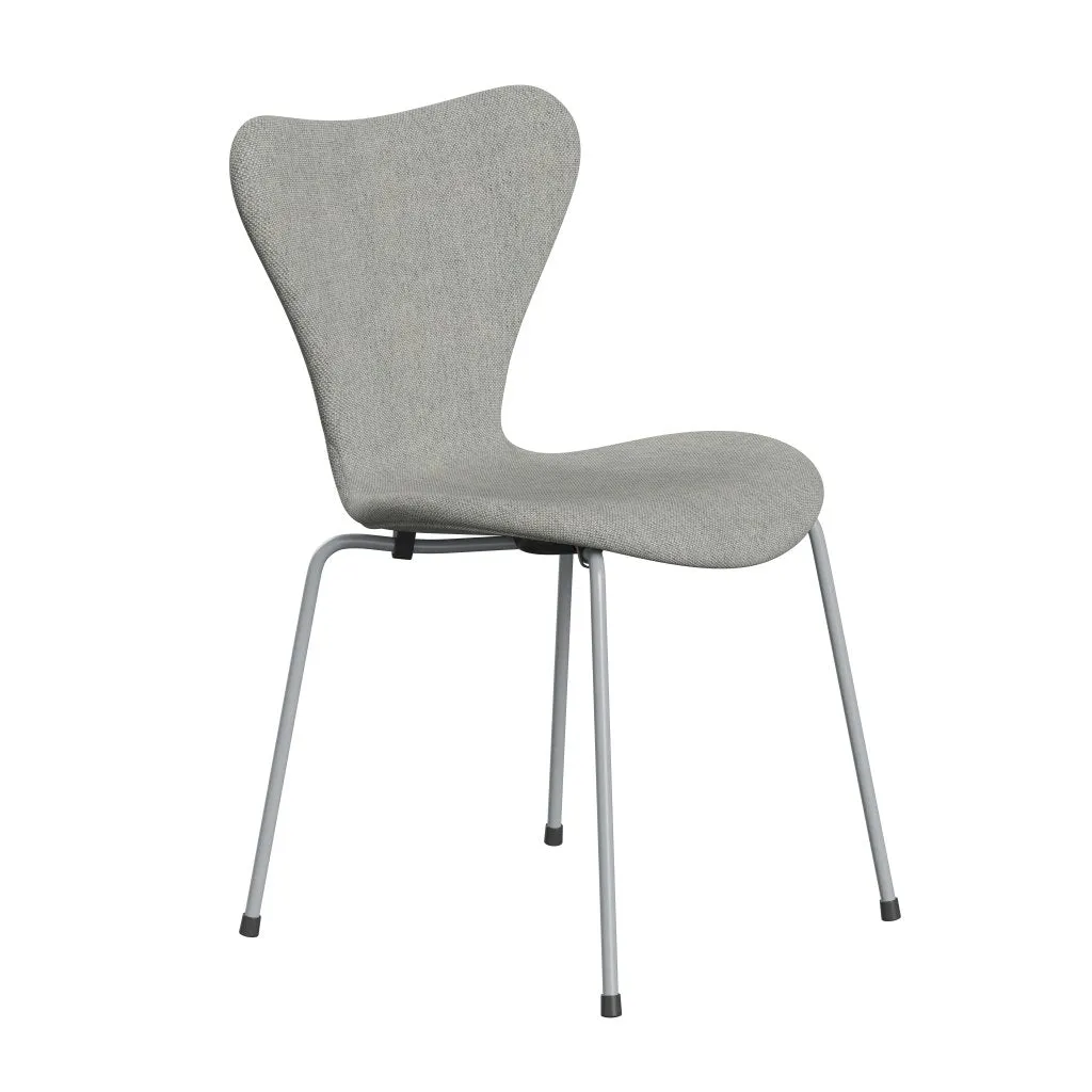 Fritz Hansen Series 7™ Chair Full Upholstery, Silver Grey/Hallingdal White/Grey