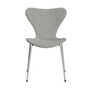 Fritz Hansen Series 7™ Chair Full Upholstery, Silver Grey/Hallingdal White/Grey