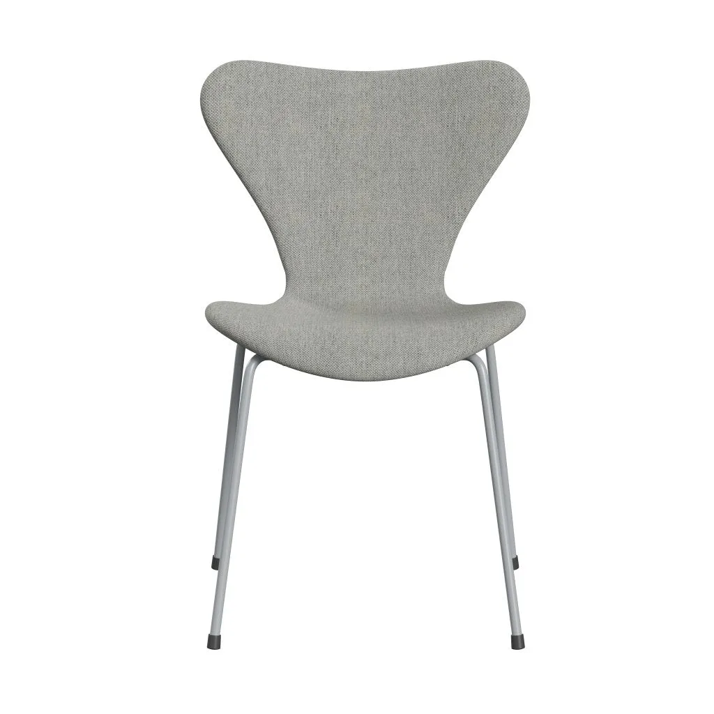 Fritz Hansen Series 7™ Chair Full Upholstery, Silver Grey/Hallingdal White/Grey