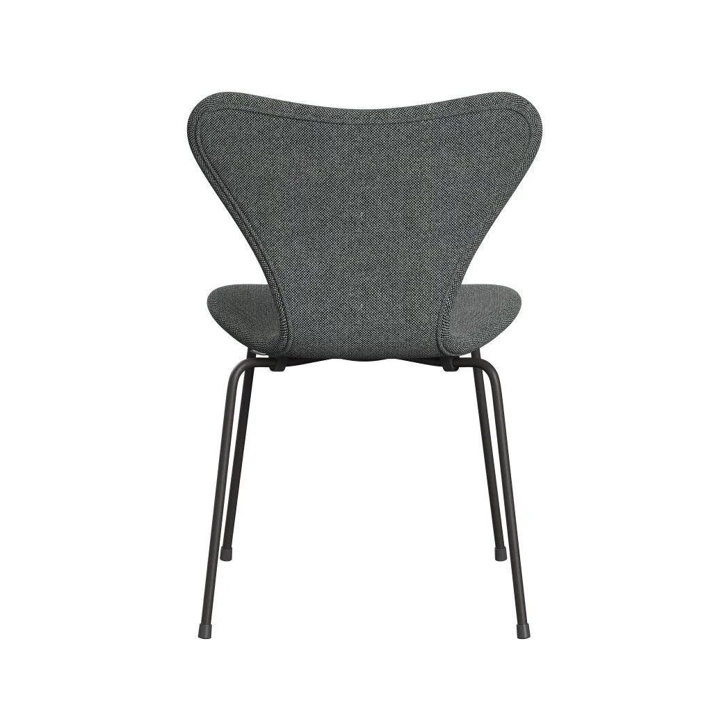 Fritz Hansen Series 7™ Chair Full Upholstery, Warm Graphite/Hallingdal White Black