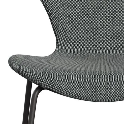 Fritz Hansen Series 7™ Chair Full Upholstery, Warm Graphite/Hallingdal White Black
