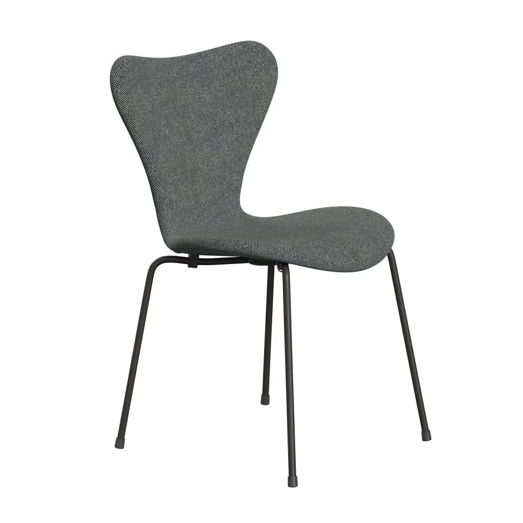 Fritz Hansen Series 7™ Chair Full Upholstery, Warm Graphite/Hallingdal White Black