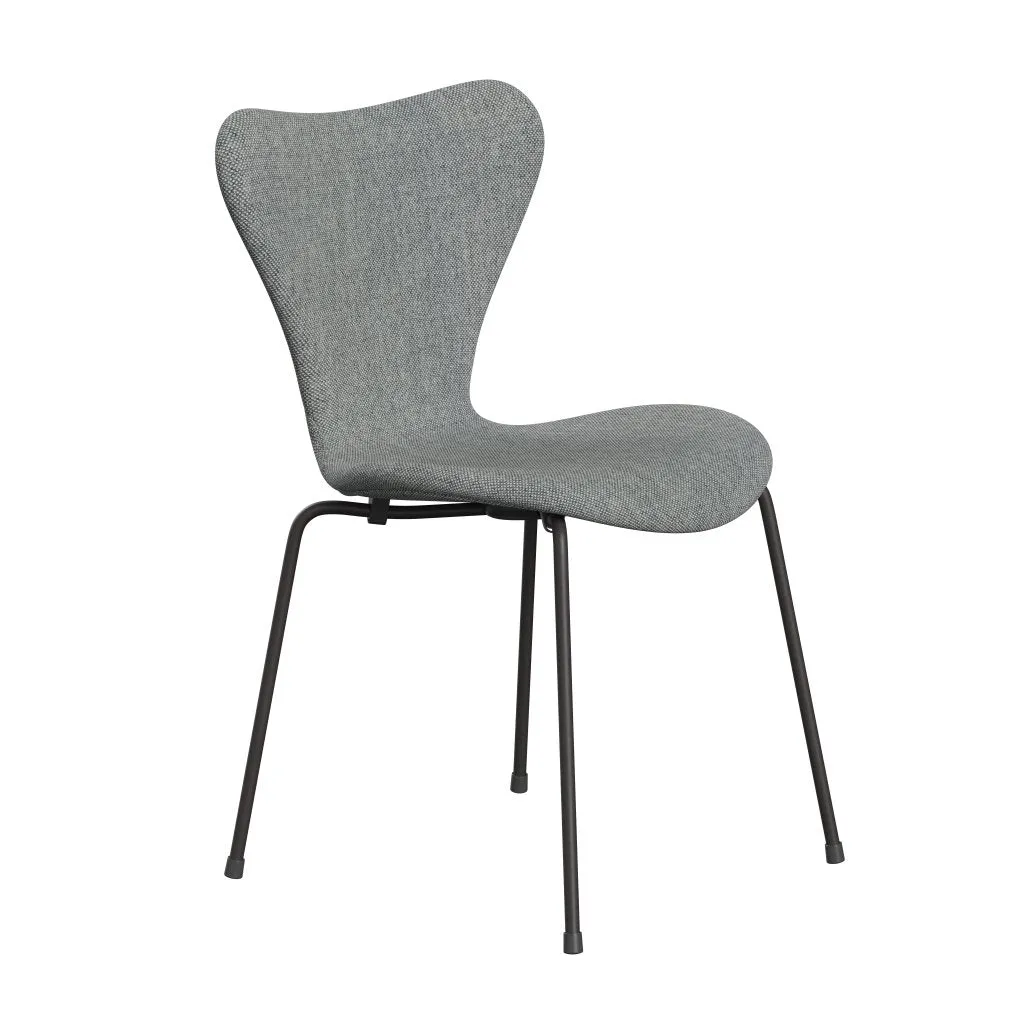 Fritz Hansen Series 7™ Chair Full Upholstery, Warm Graphite/Hallingdal White Grey
