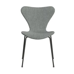 Fritz Hansen Series 7™ Chair Full Upholstery, Warm Graphite/Hallingdal White Grey