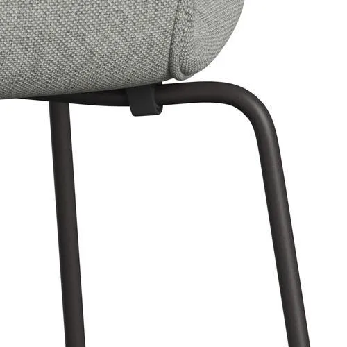 Fritz Hansen Series 7™ Chair Full Upholstery, Warm Graphite/Hallingdal White/Grey