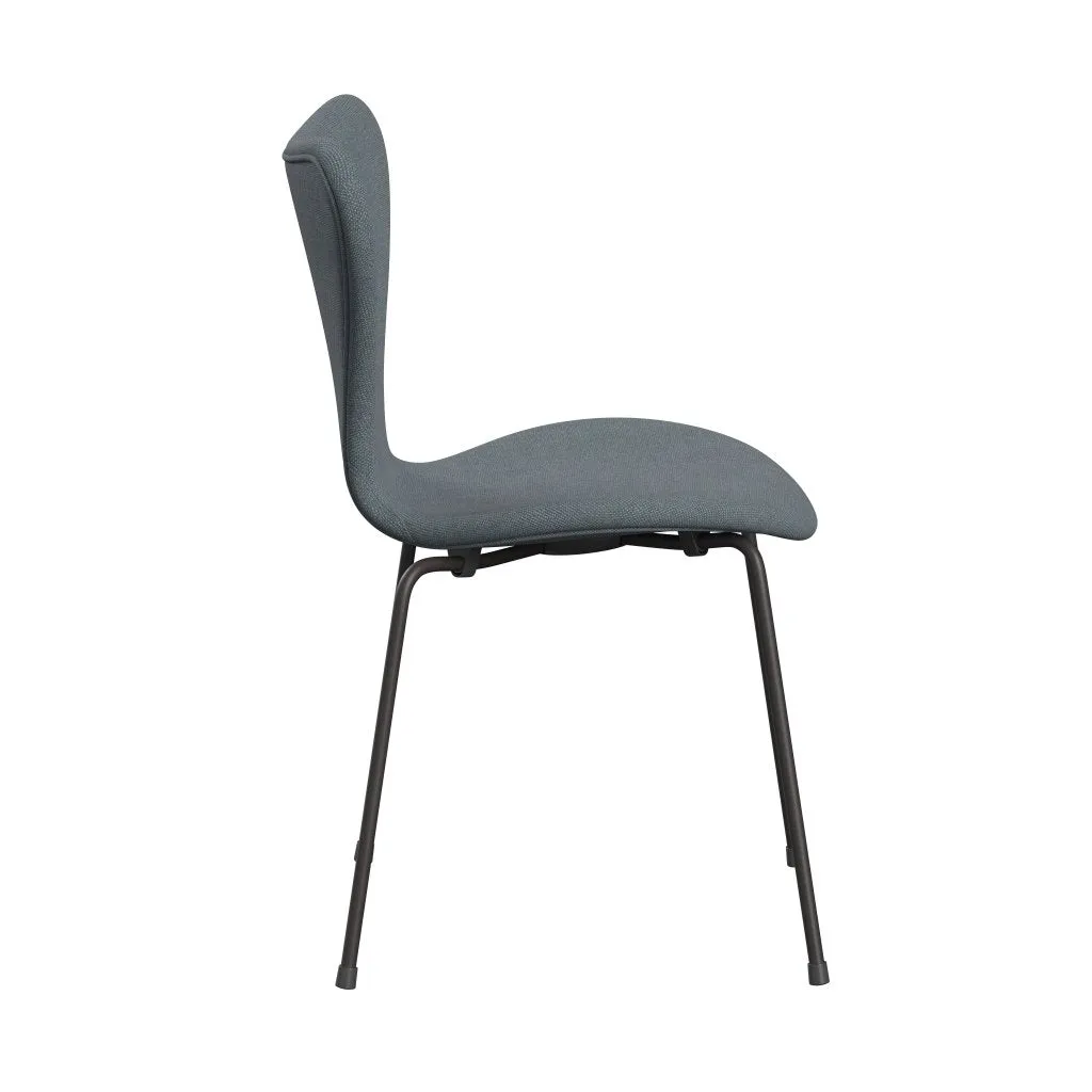 Fritz Hansen Series 7™ Chair Full Upholstery, Warm Graphite/Sunniva 2 Soft Blue