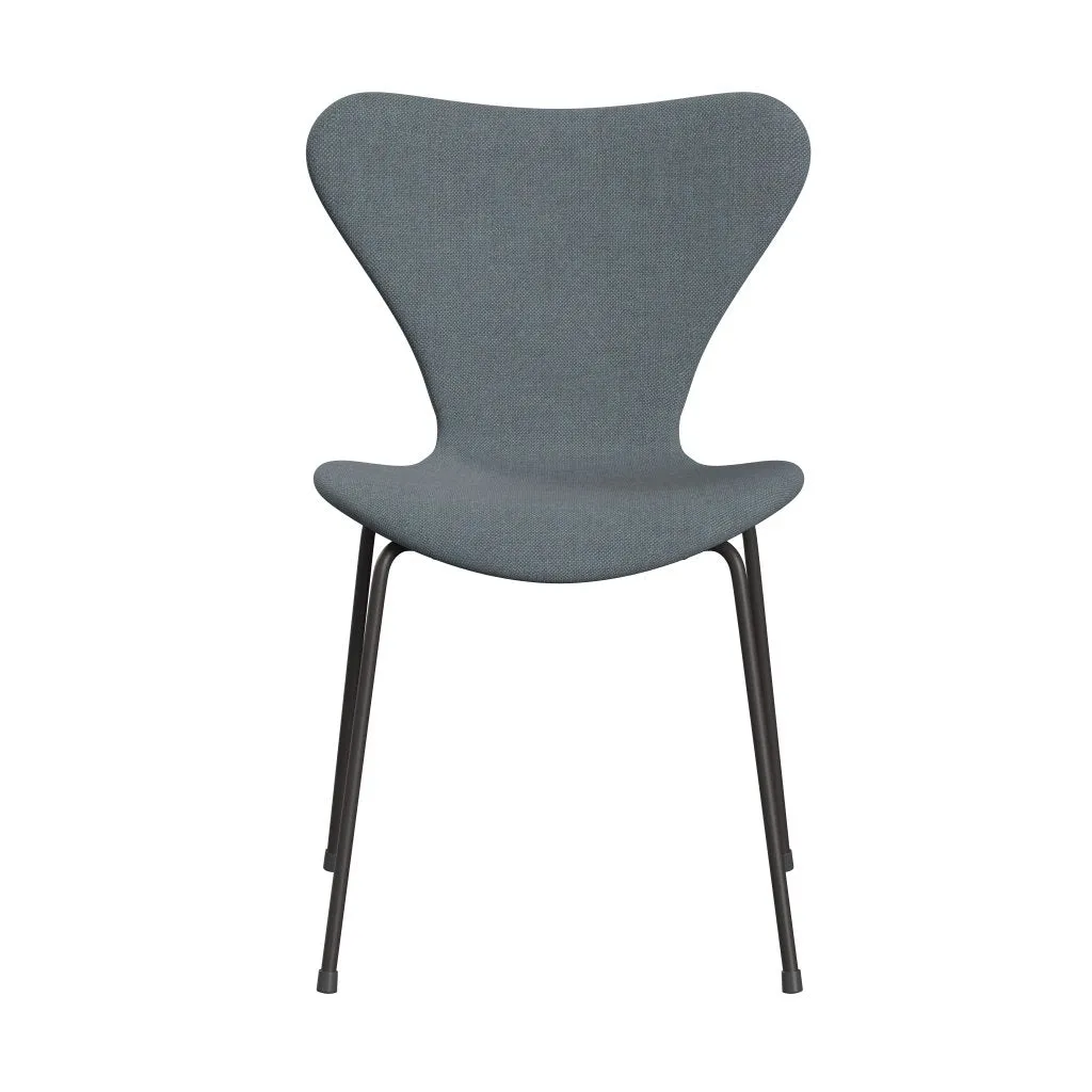 Fritz Hansen Series 7™ Chair Full Upholstery, Warm Graphite/Sunniva 2 Soft Blue