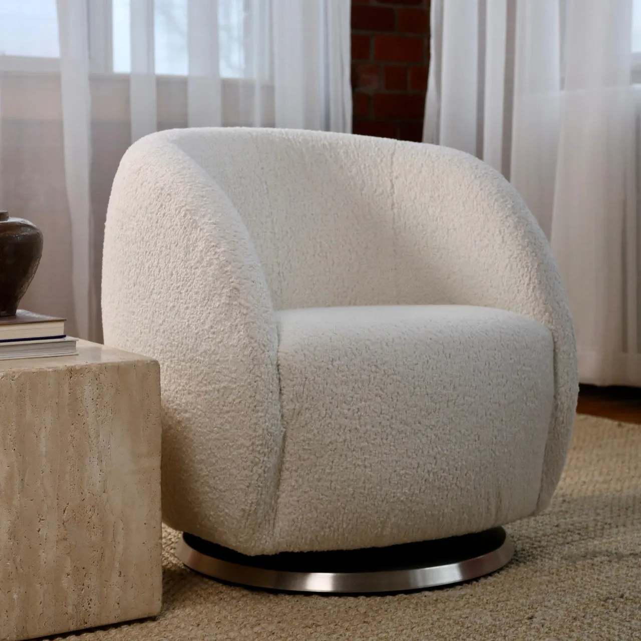Gem Swivel Glider