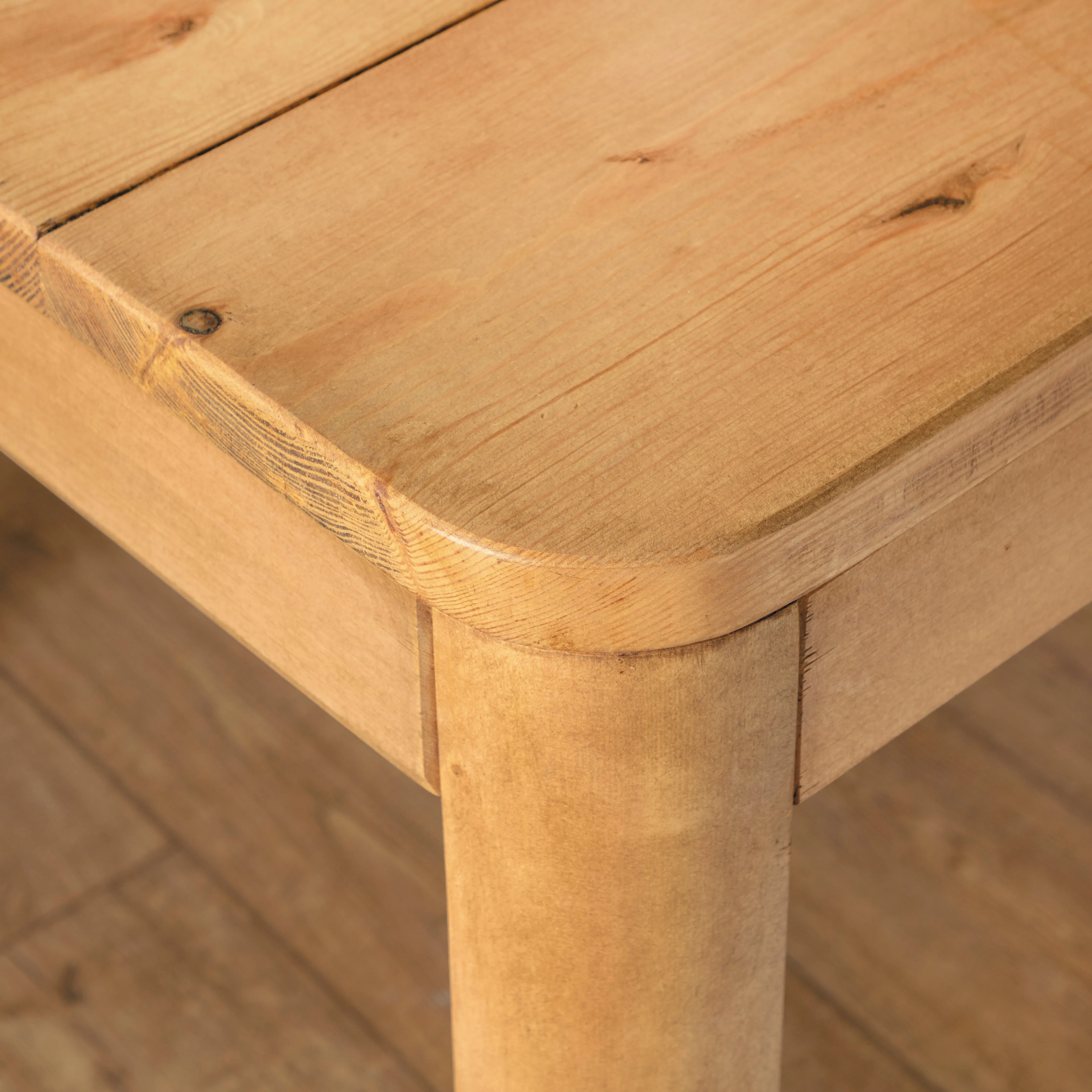 Gosforth Square Dining Table Set Funky Chunky