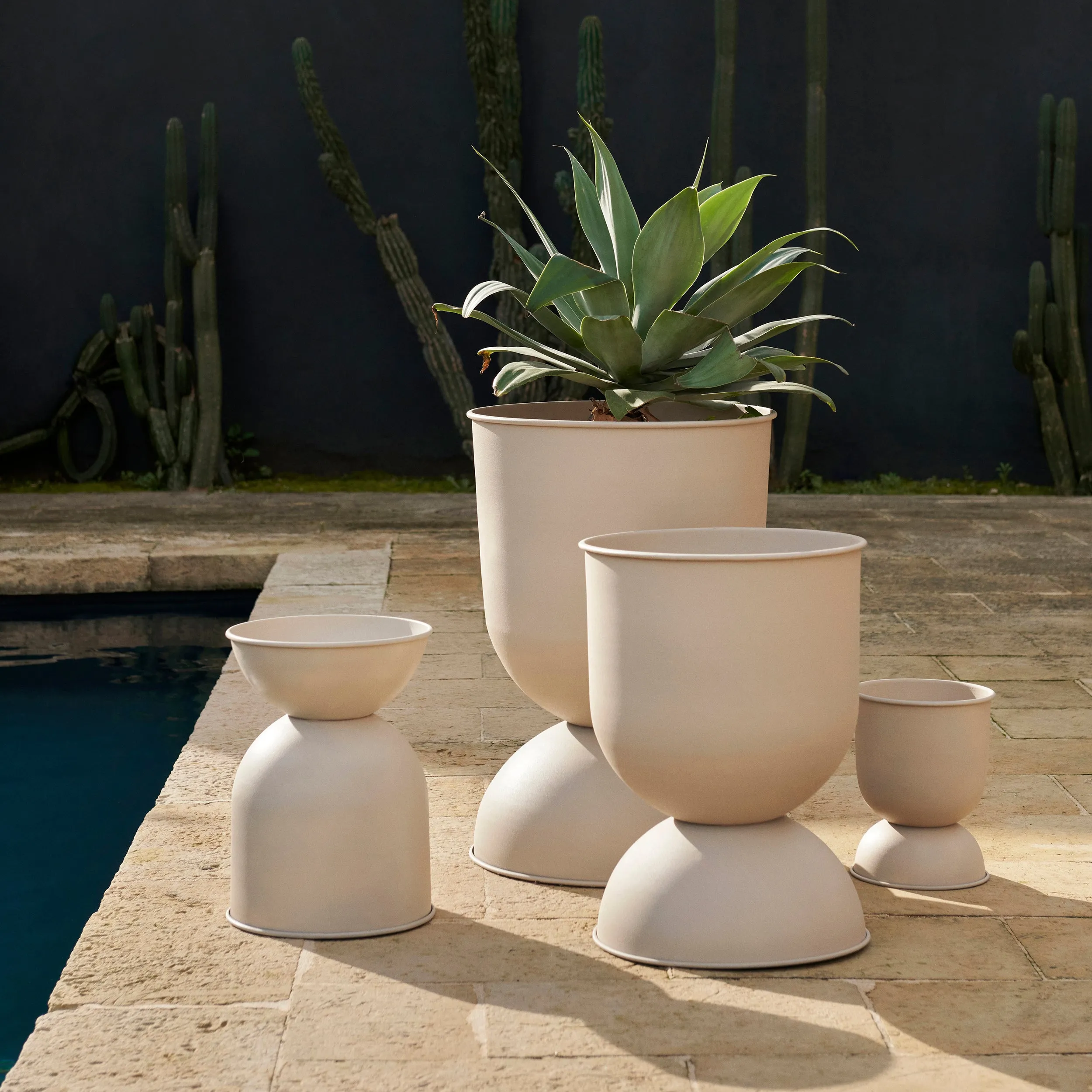 Hourglass Planter