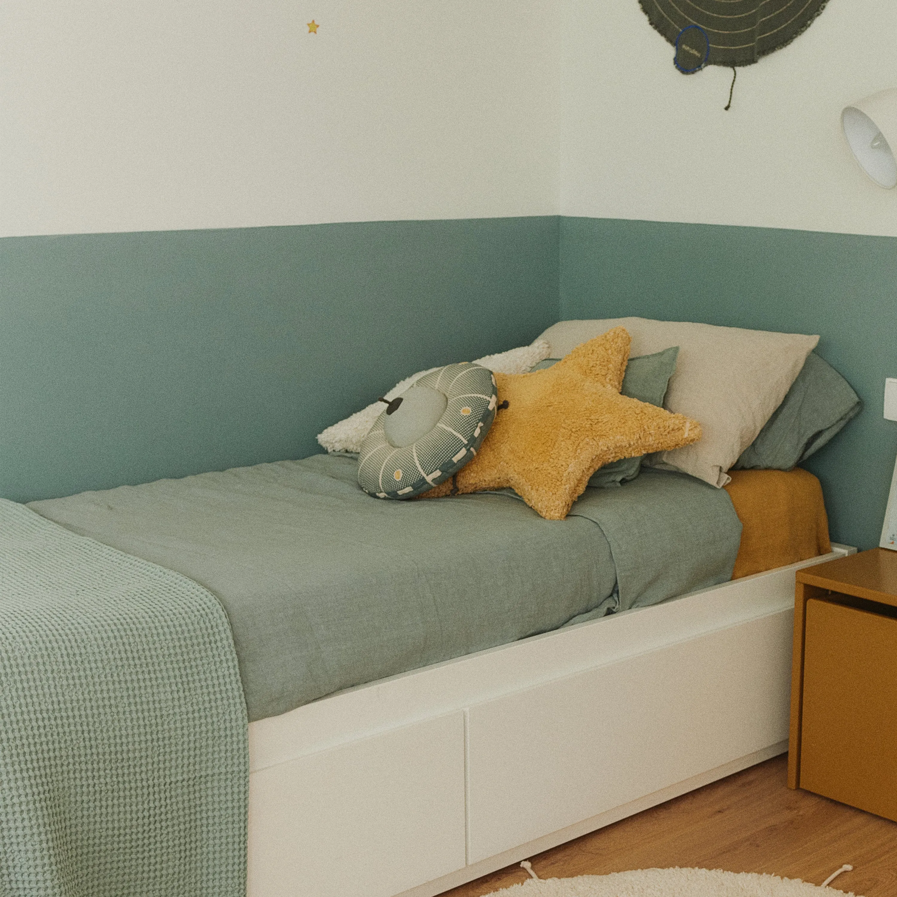 Interactive UFO Cushion