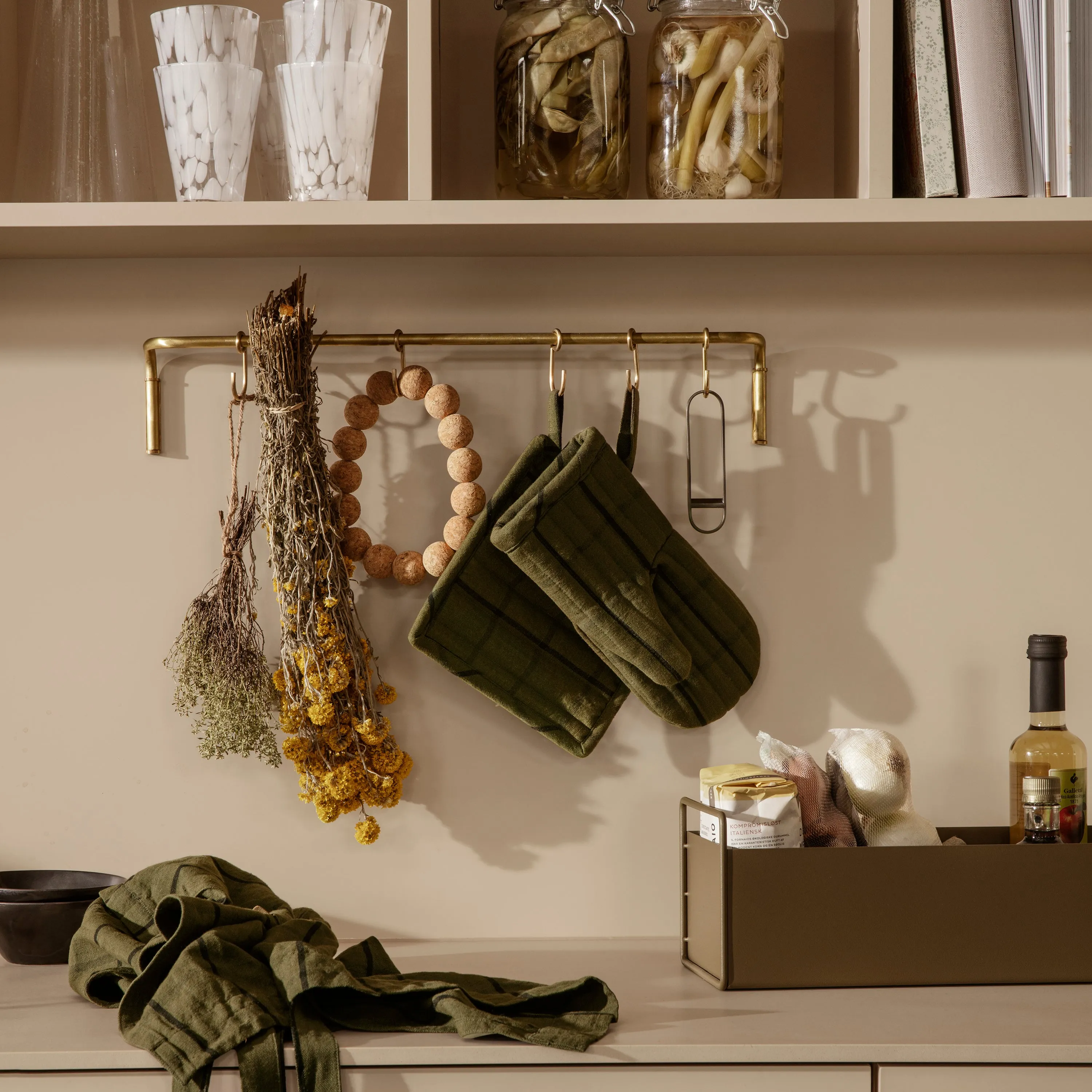 Kitchen Rod