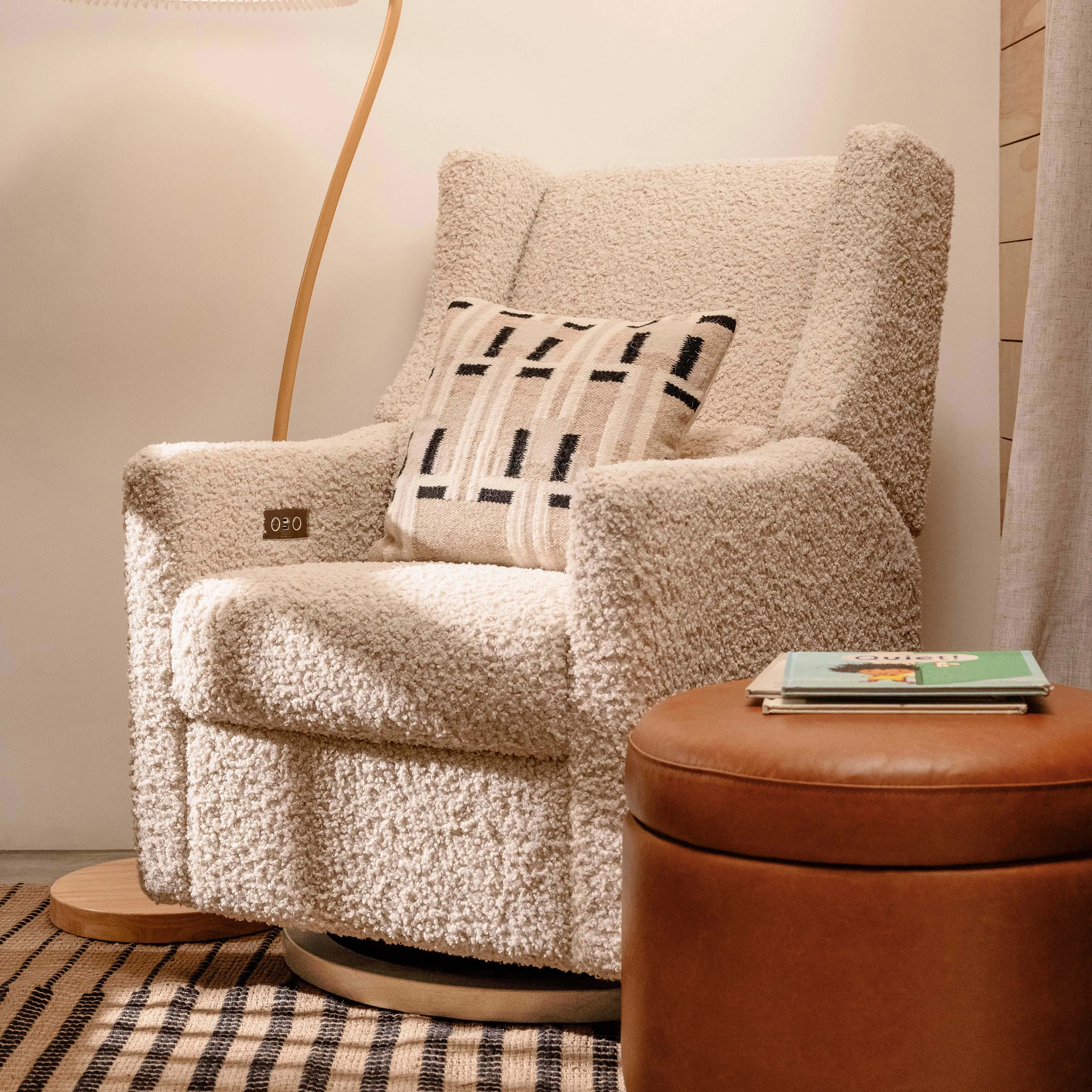 Kiwi Glider Recliner w/ Electronic Control and USB