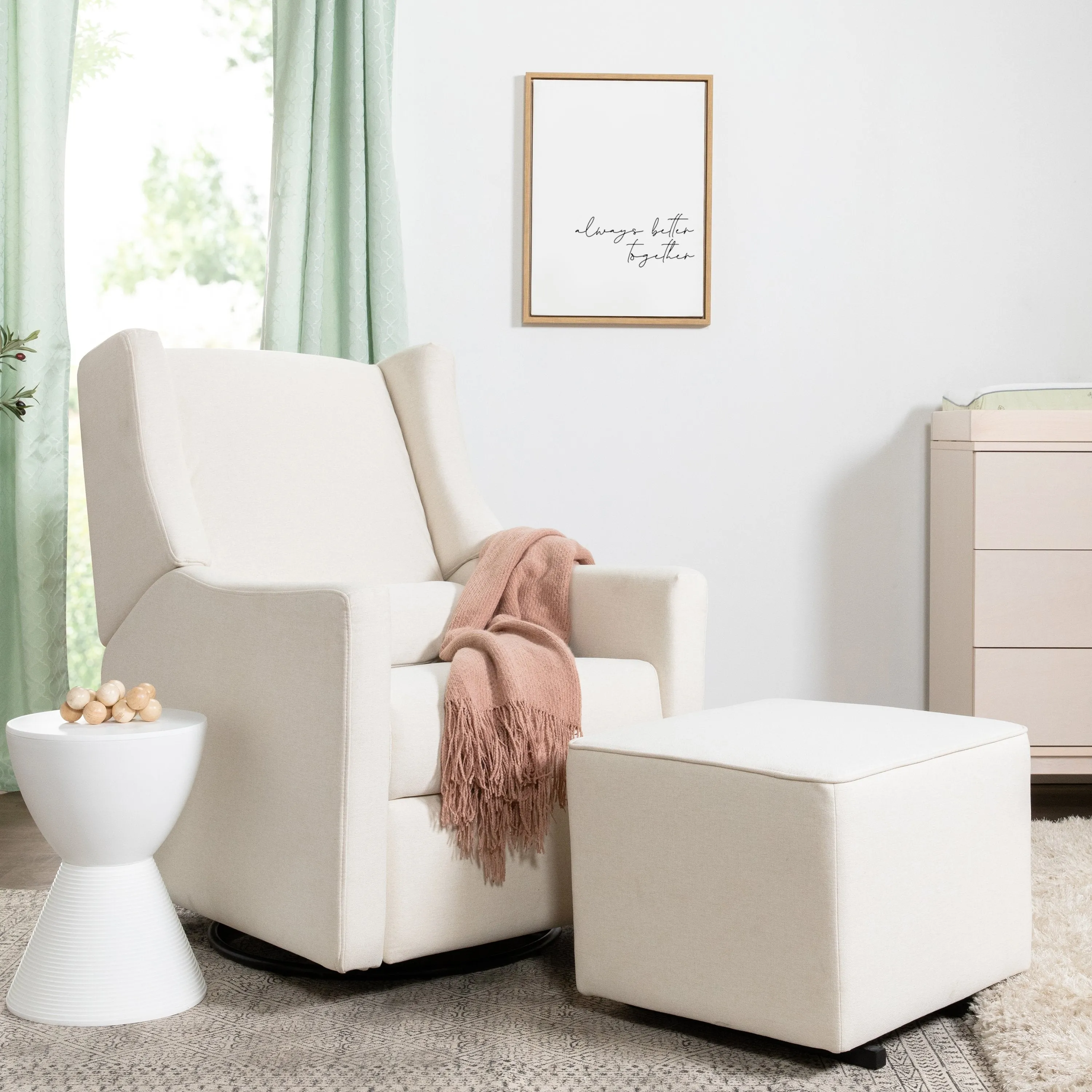 Kiwi Glider Recliner w/ Electronic Control and USB