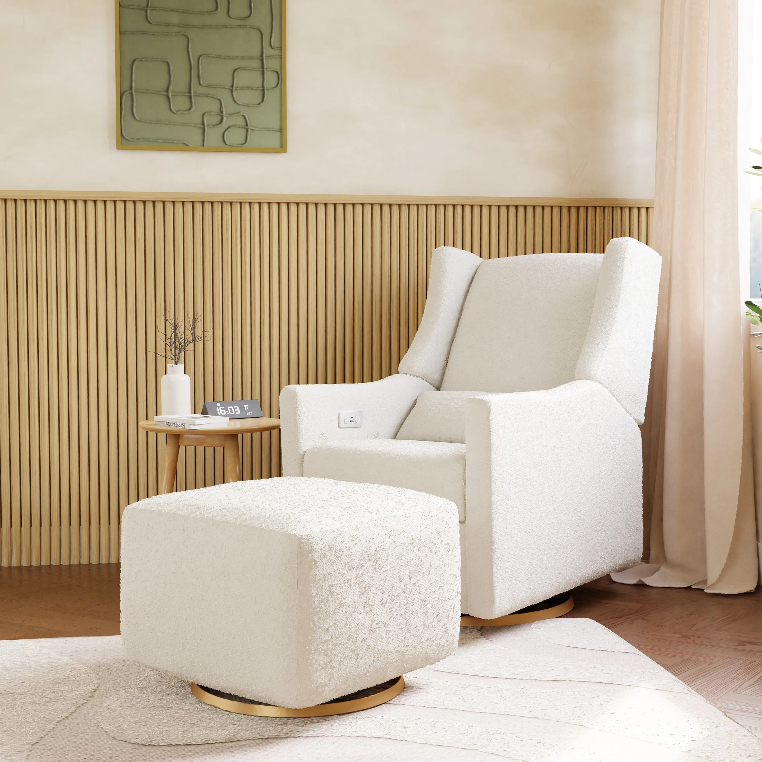 Kiwi Glider Recliner w/ Electronic Control and USB
