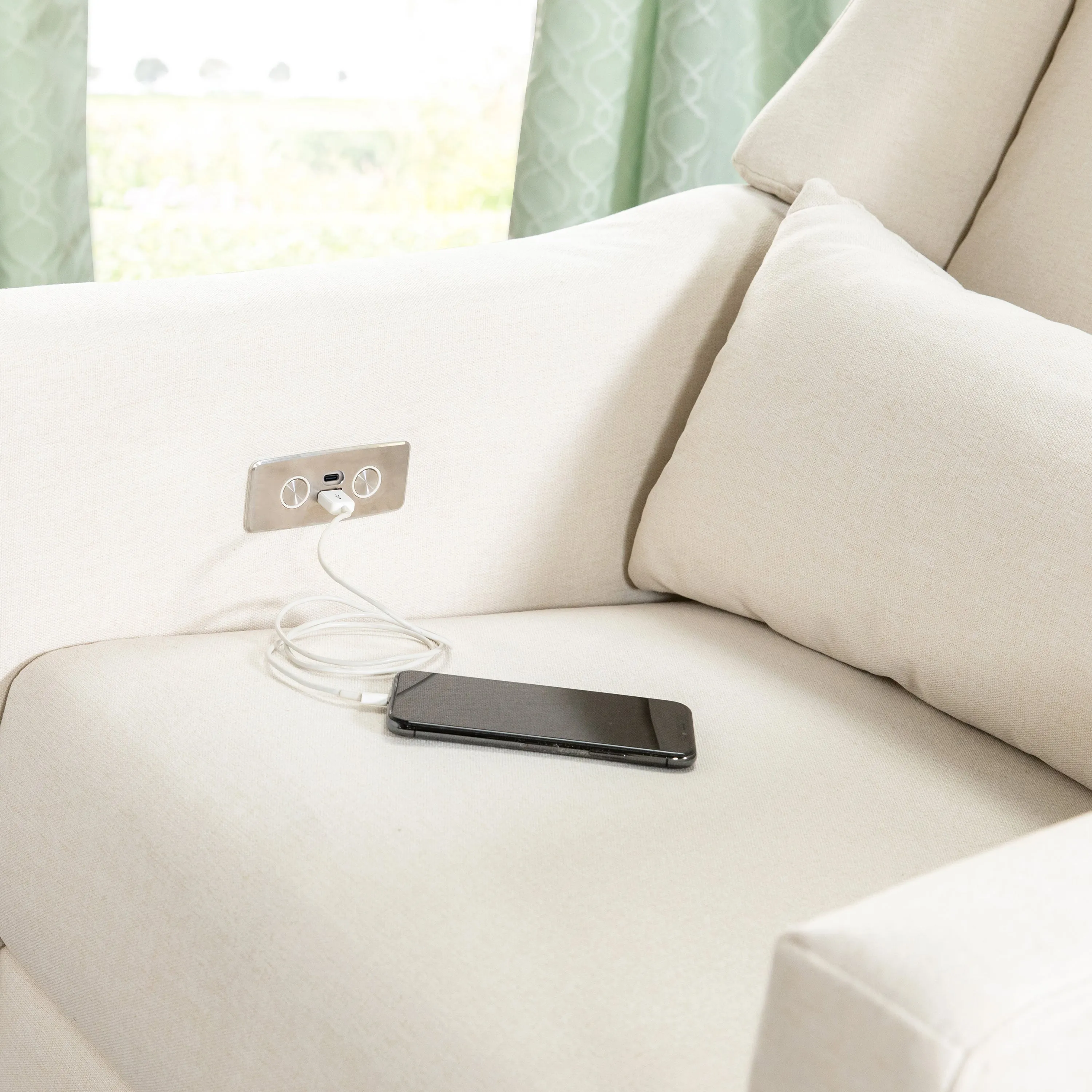 Kiwi Glider Recliner w/ Electronic Control and USB