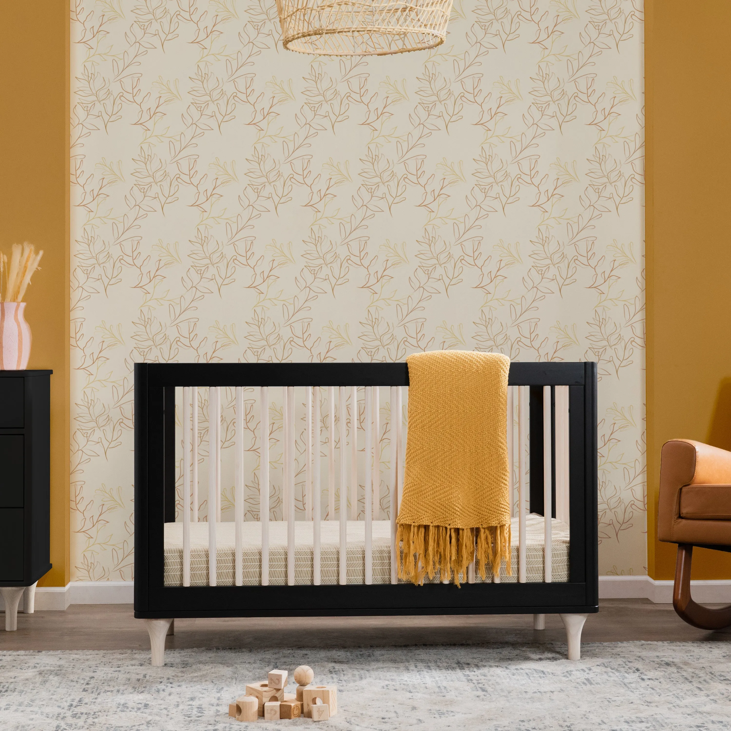 Lolly 3-in-1 Convertible Crib with Conversion Kit