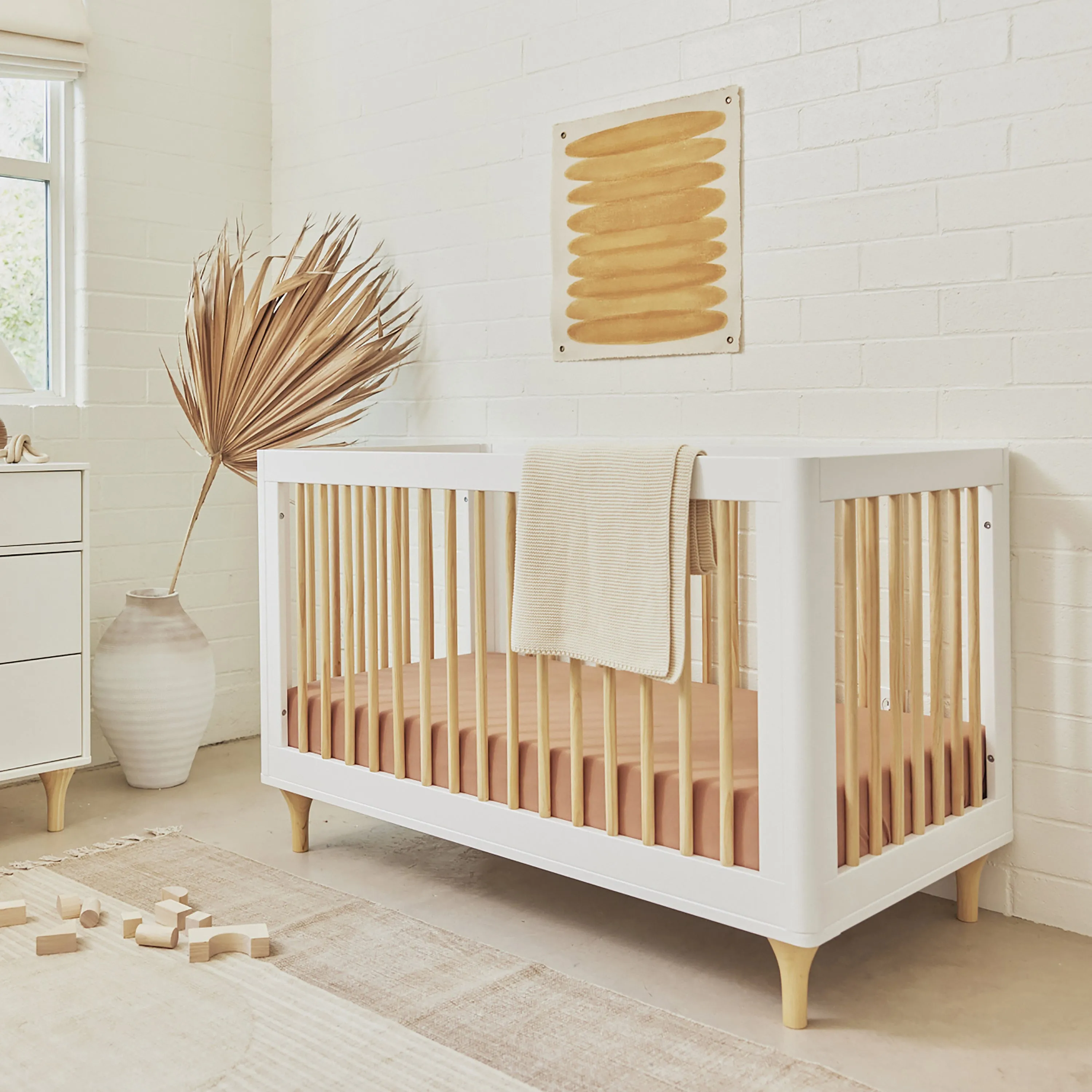 Lolly 3-in-1 Convertible Crib with Conversion Kit