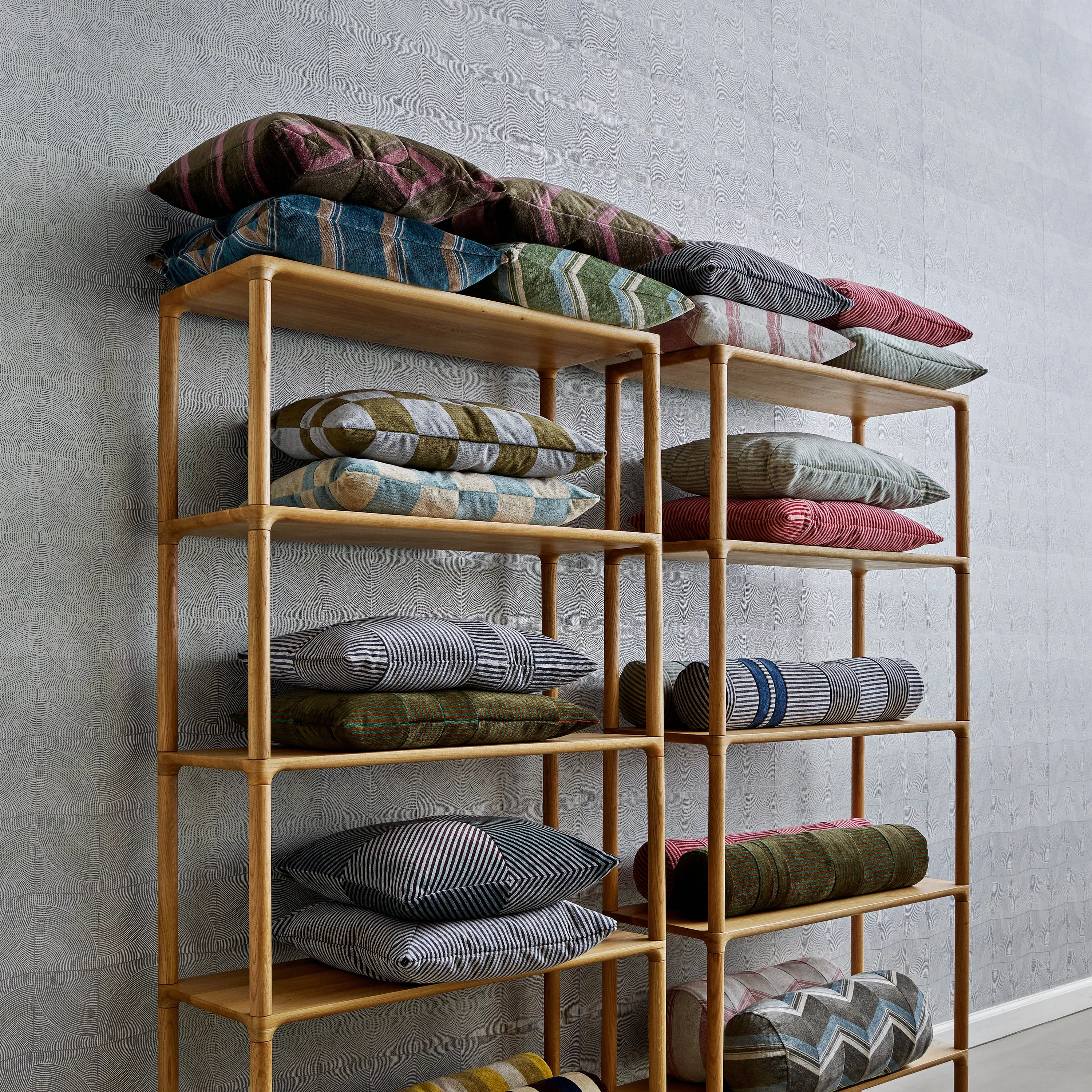 Luna Lumbar Pillow