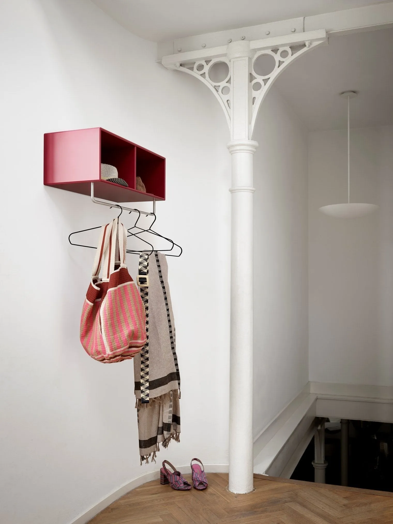 Montana Coat Shelf With Clothes Rack, Nordic White