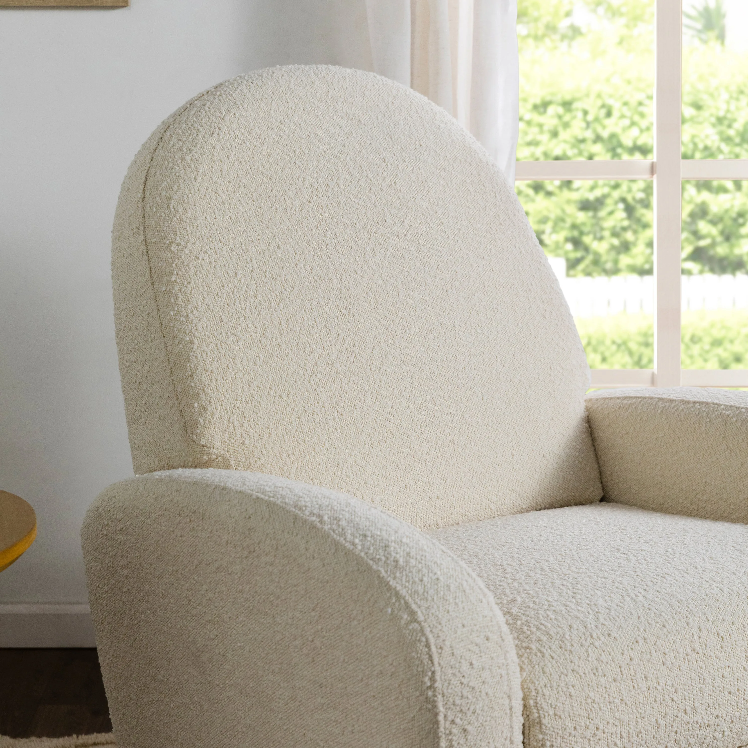 Nami Glider Recliner w/ Electronic Control and USB