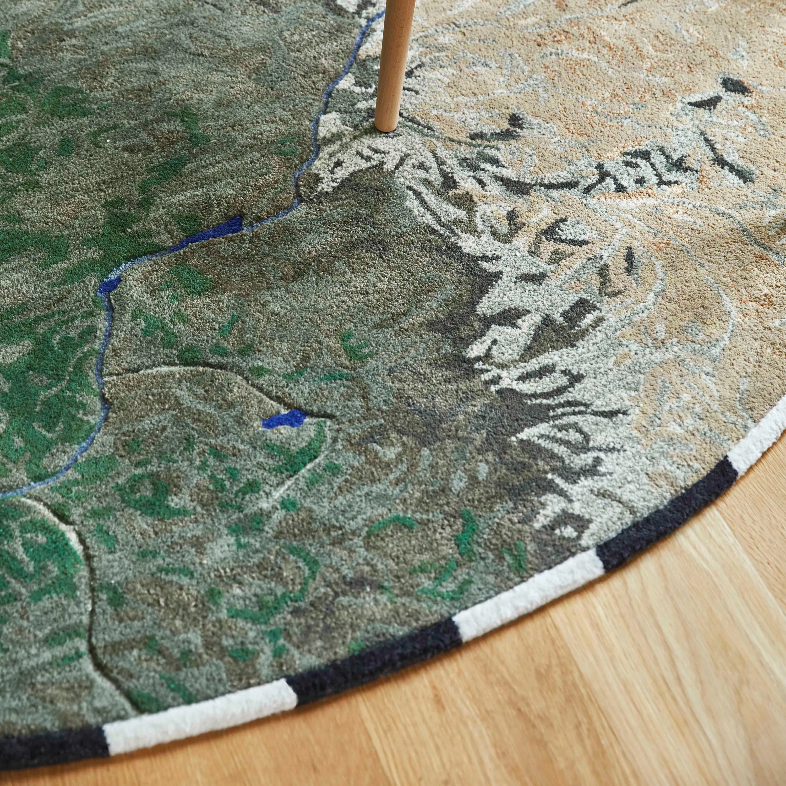 Plastic Rivers Niger Round Rug