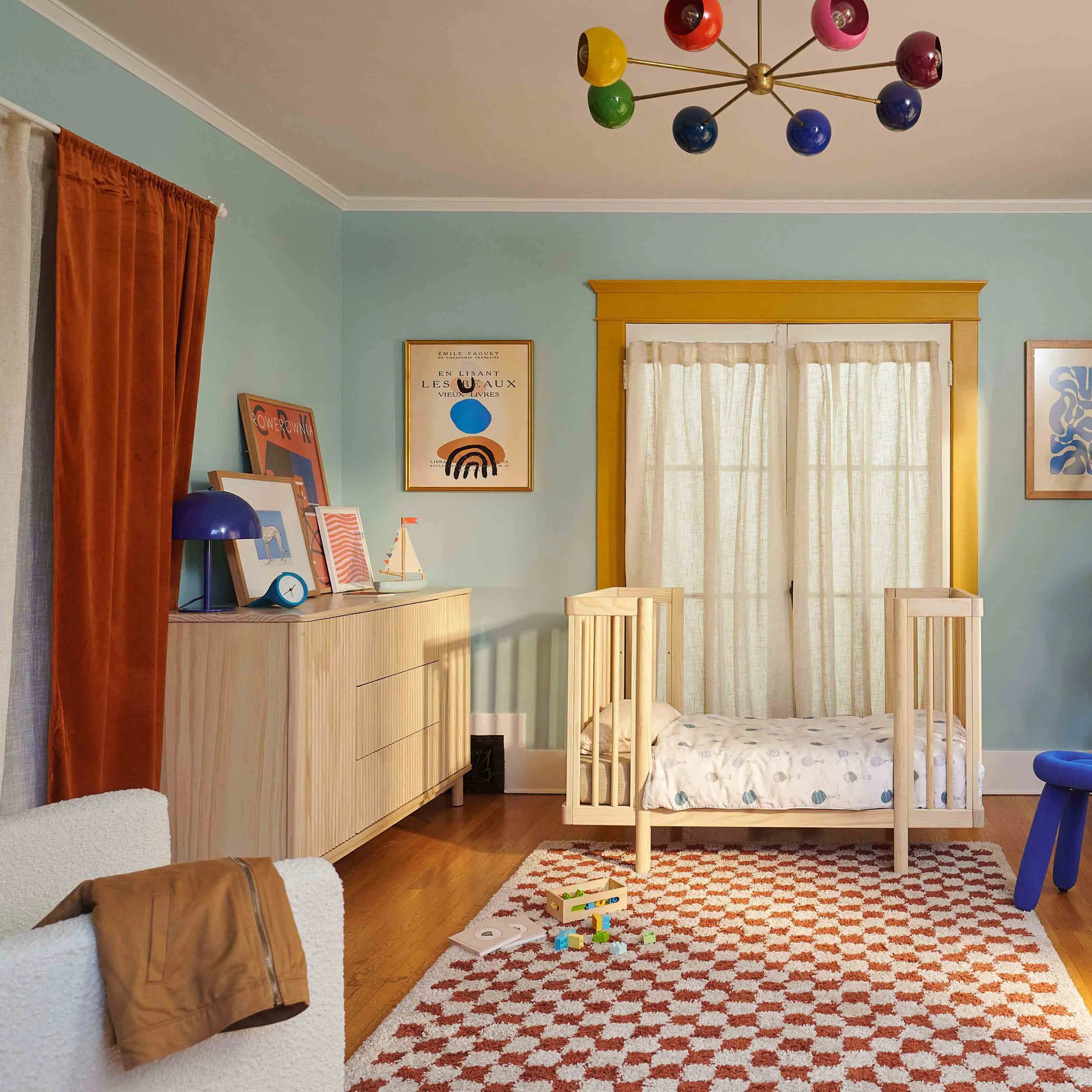 Pogo Tambour Dresser