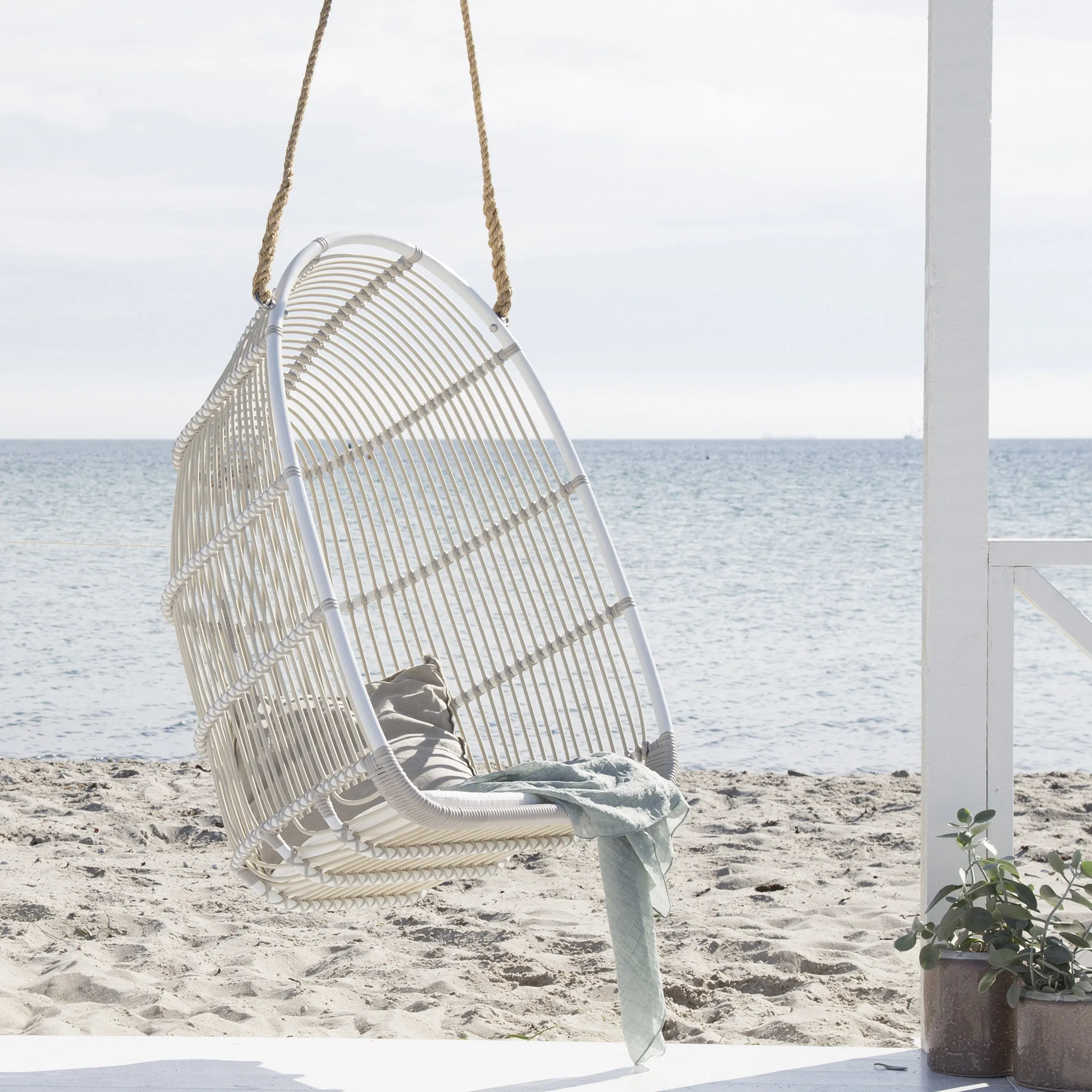 Renoir Outdoor Hanging Swing Chair