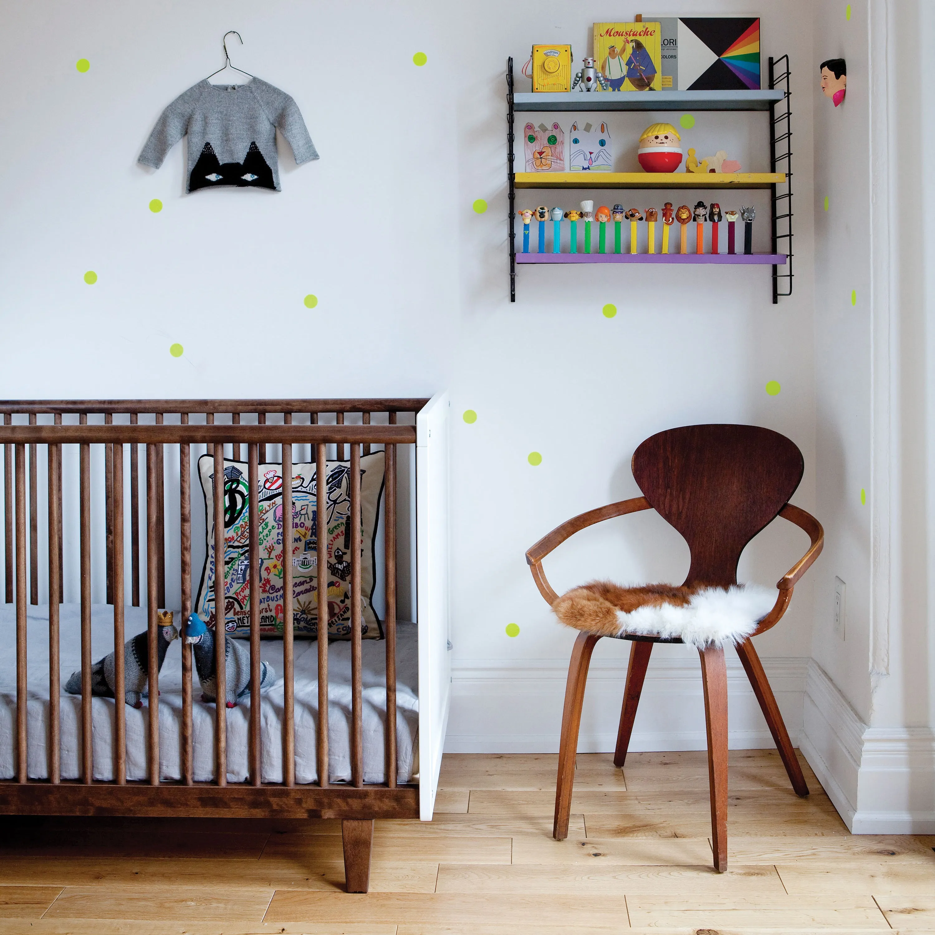 Rhea Crib