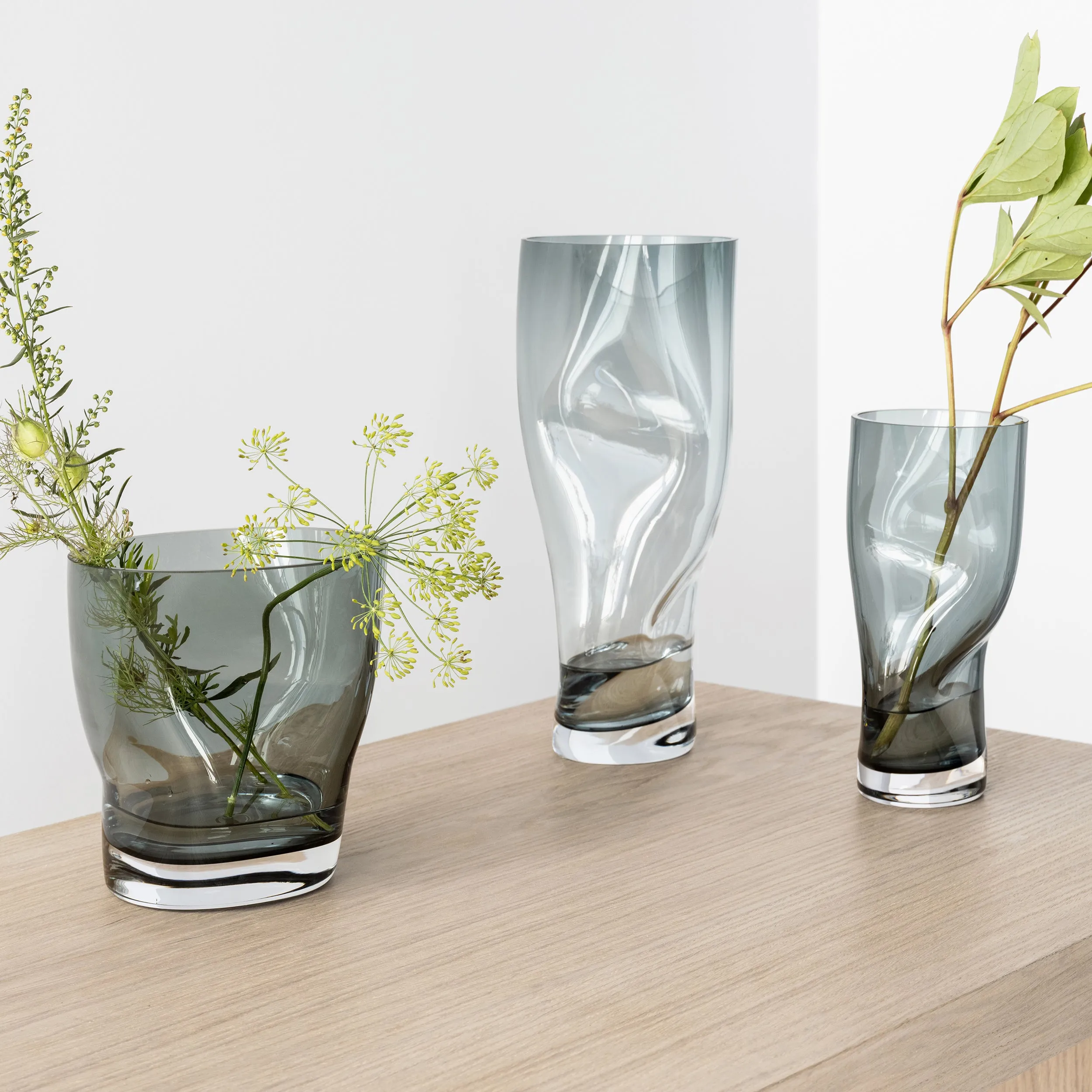 Squeeze Tulip Vase