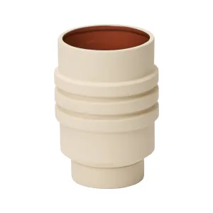 Strata Plant Vessel