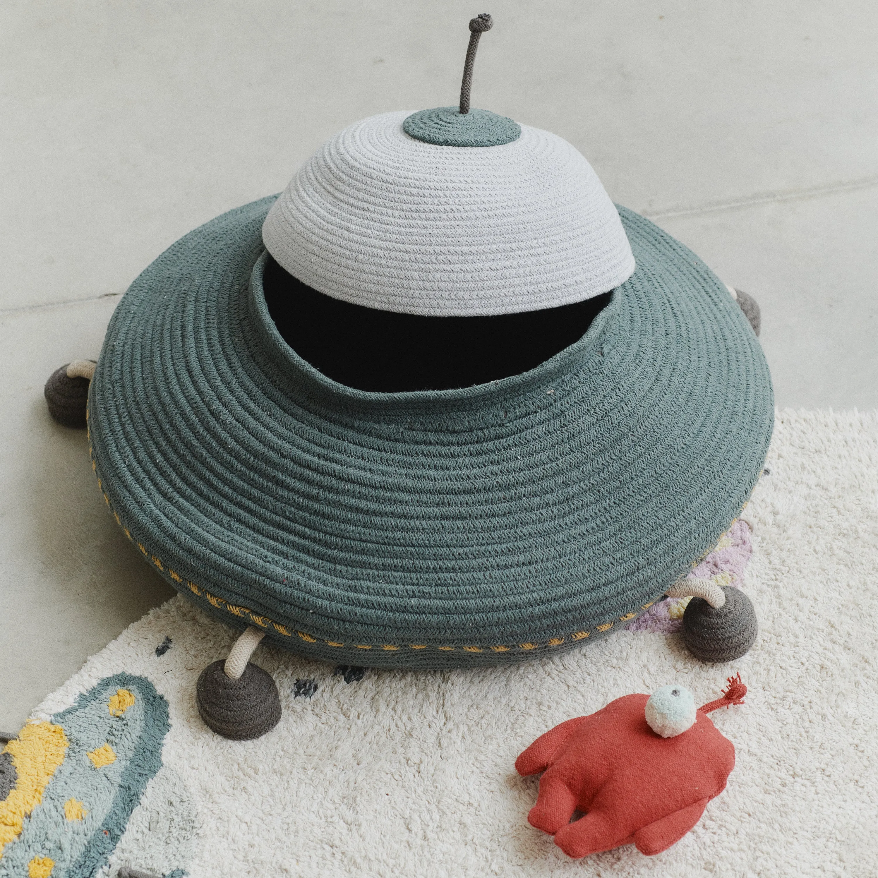UFO Basket