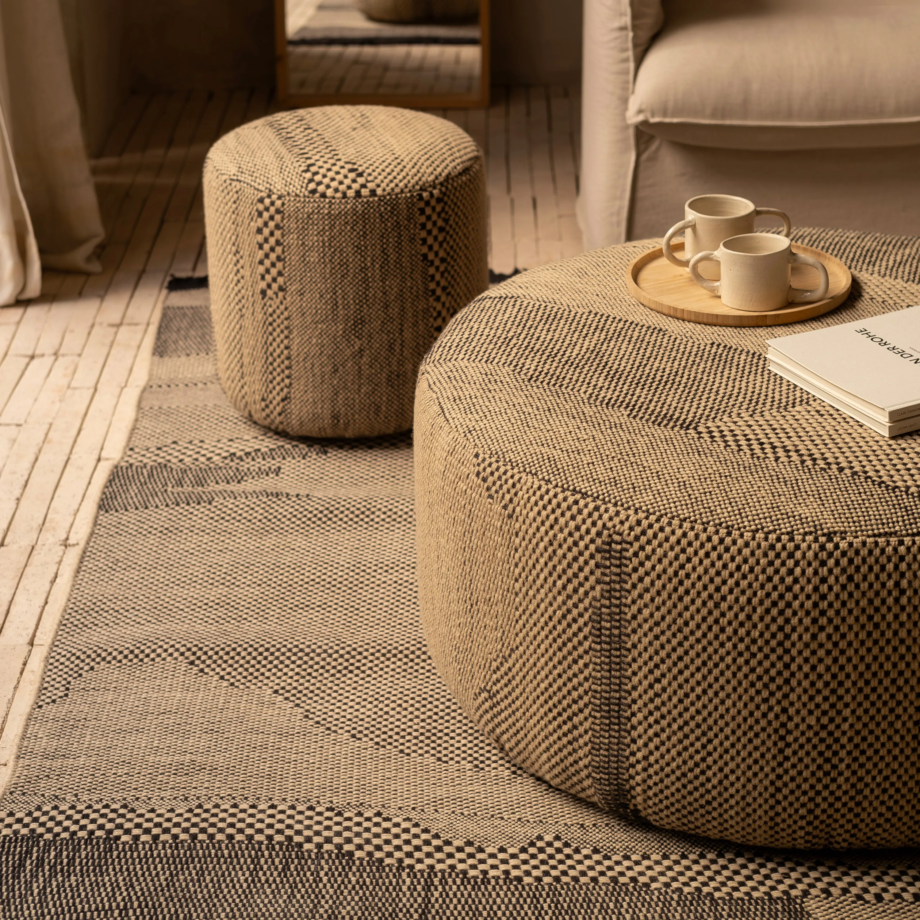 Wabisabi Pouf