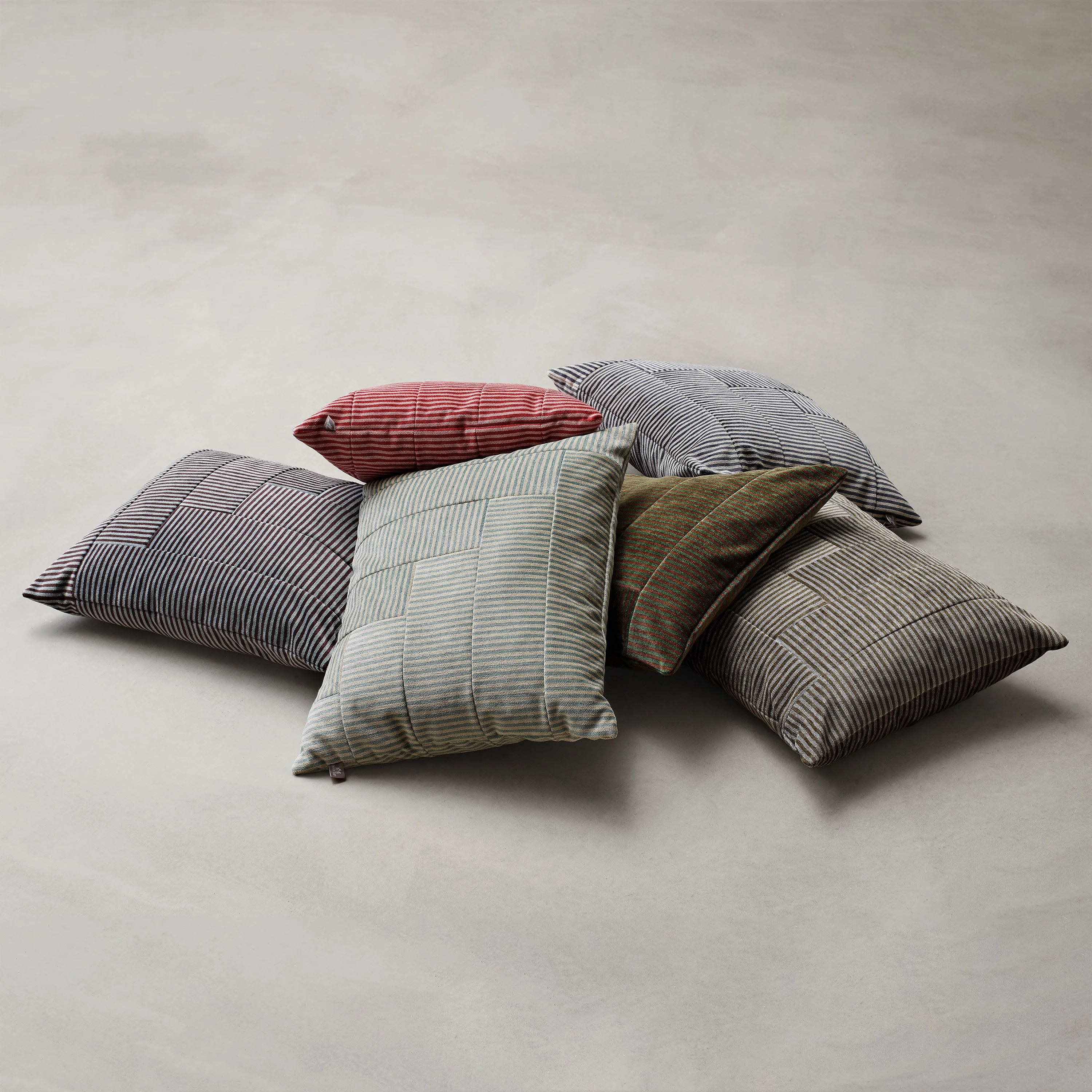 Zephyr Throw Pillow